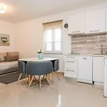 Kosic Apartment *