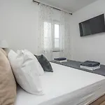 Kosic Apartment *