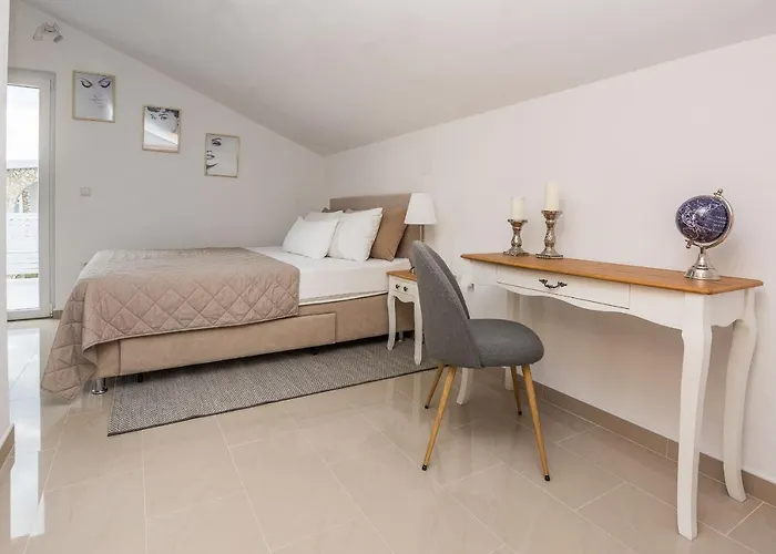 Kosic Apartman Vir
